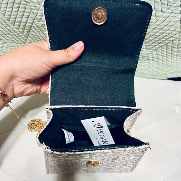 Vegan est 2005 Boho Handbag with Ring Handle - Picture 4 of 4